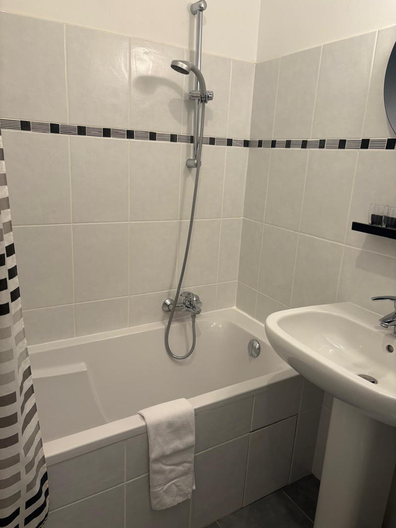 chambre-genepi-hotel-maison-de-la-tour-4