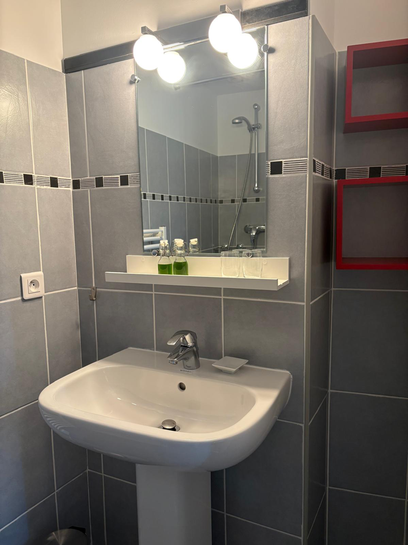 chambre-gentiane-hotel-maison-de-la-tour-2