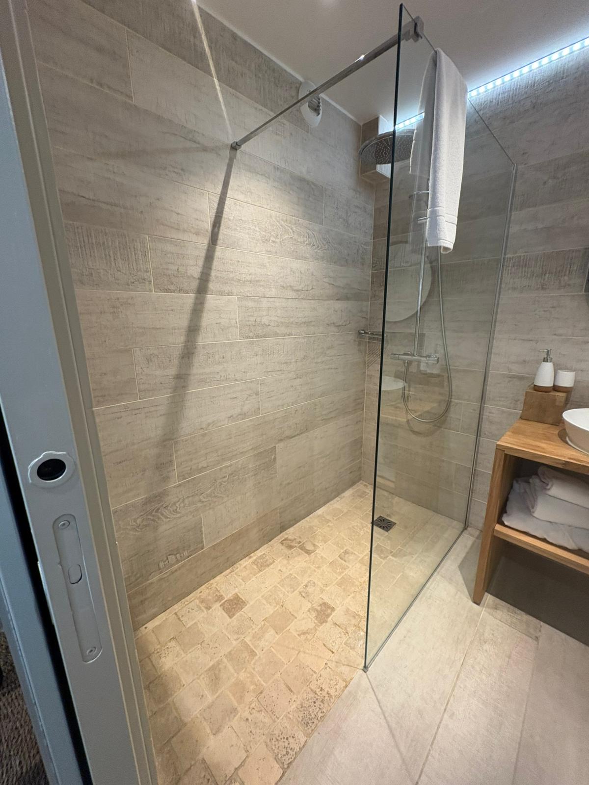 WhatsApp Image 2025-10-07 at 13.53.27 (4)